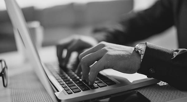 Profissionais de marketing, redes sociais e vendas